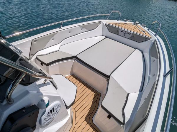 Trimarchi Nica | 24
