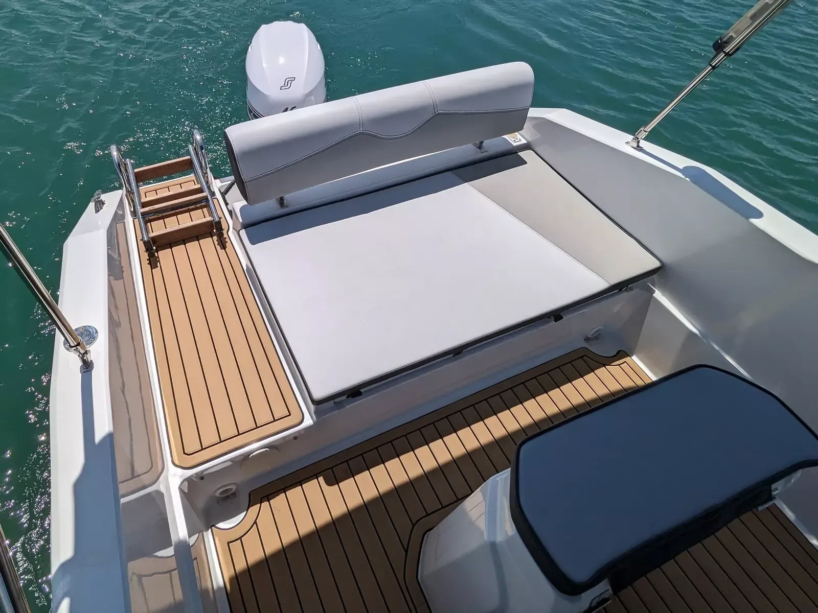 Trimarchi Nica | 24