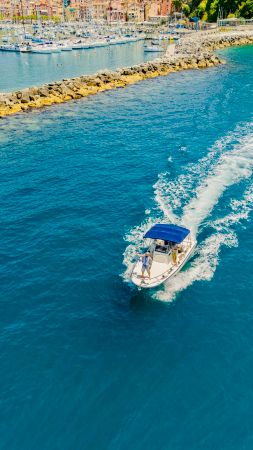 Boston Whaler 220 Dauntless | 10