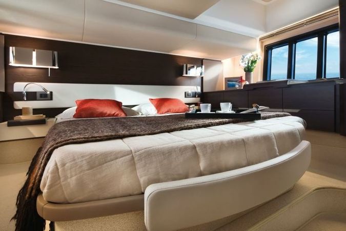 Azimut 50 Fly | Sunrise