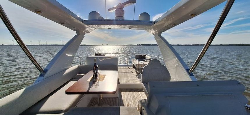 Azimut 50 Fly | Sunrise