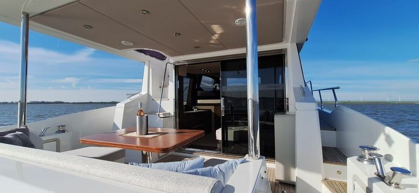 Azimut 50 Fly | Sunrise