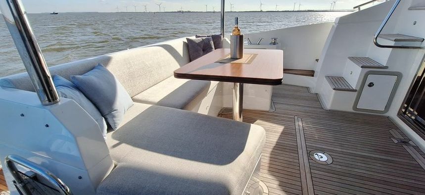 Azimut 50 Fly | Sunrise