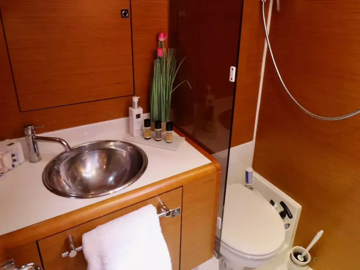 Jeanneau Sun Odyssey 439 | Lady Linda