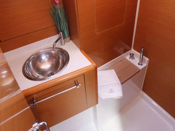 Jeanneau Sun Odyssey 439 | Lady Linda