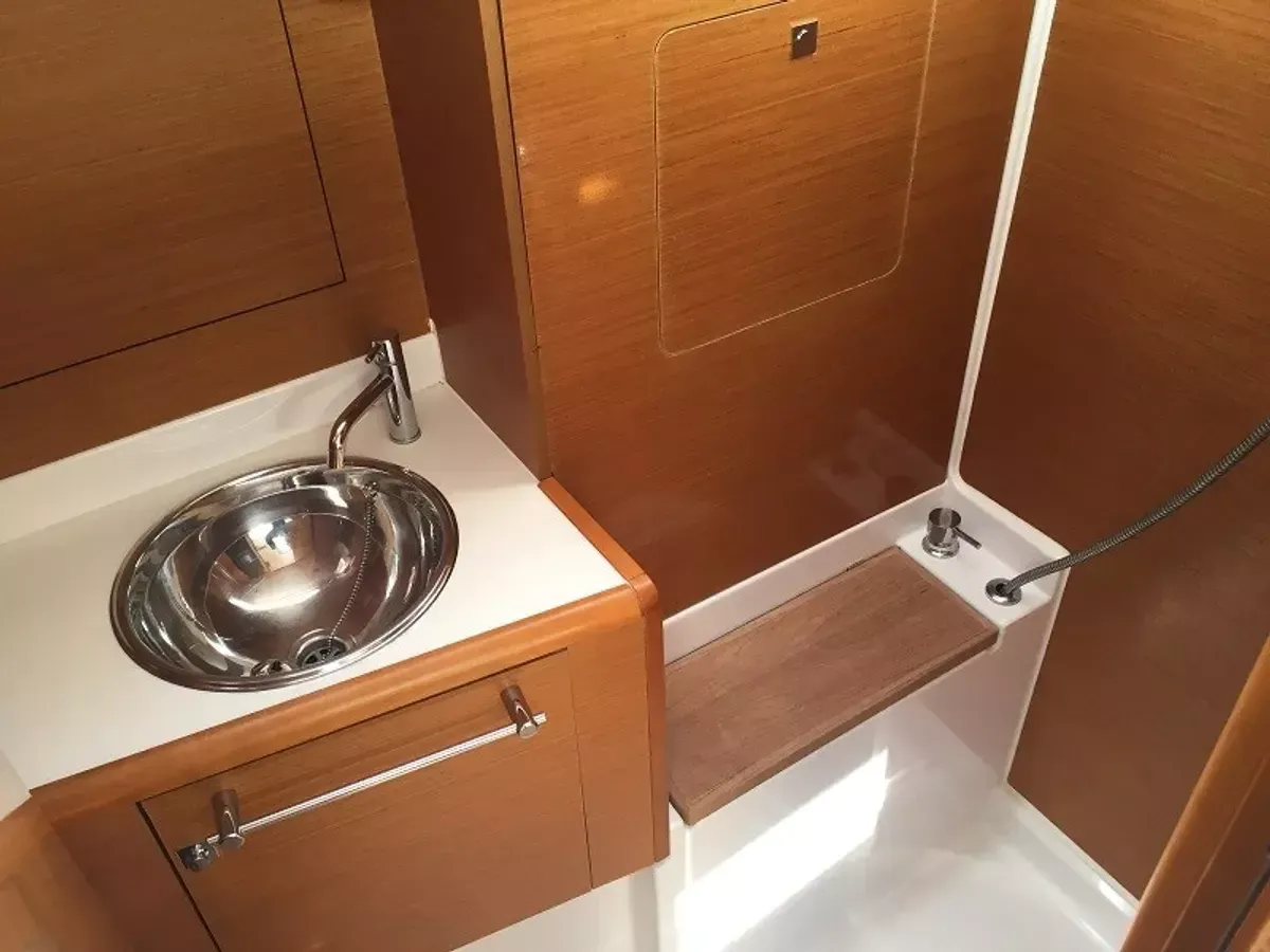 Jeanneau Sun Odyssey 439 | Lady Linda