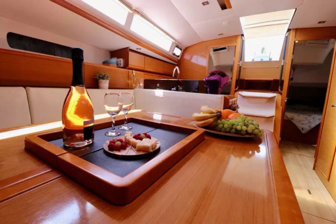Jeanneau Sun Odyssey 439 | Lady Linda
