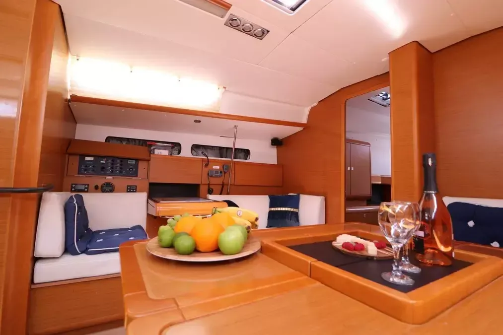 Jeanneau Sun Odyssey 439 | Lady Linda