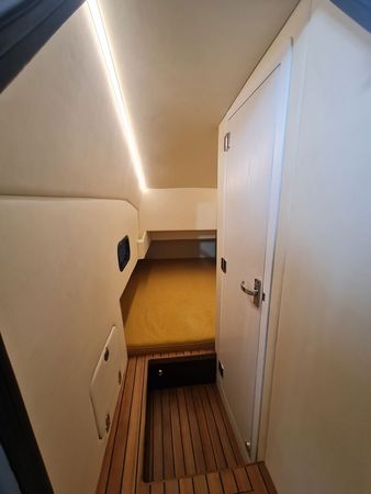 Zen Marine 40 | Cyanius