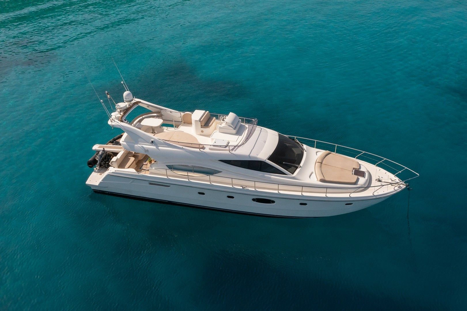 Ferretti 550 Carte Blanche