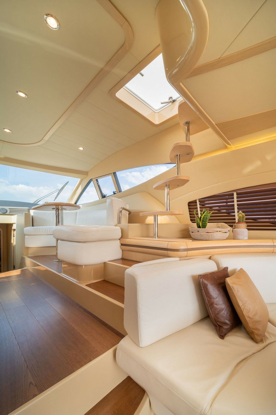 Ferretti 550 | Carte Blanche