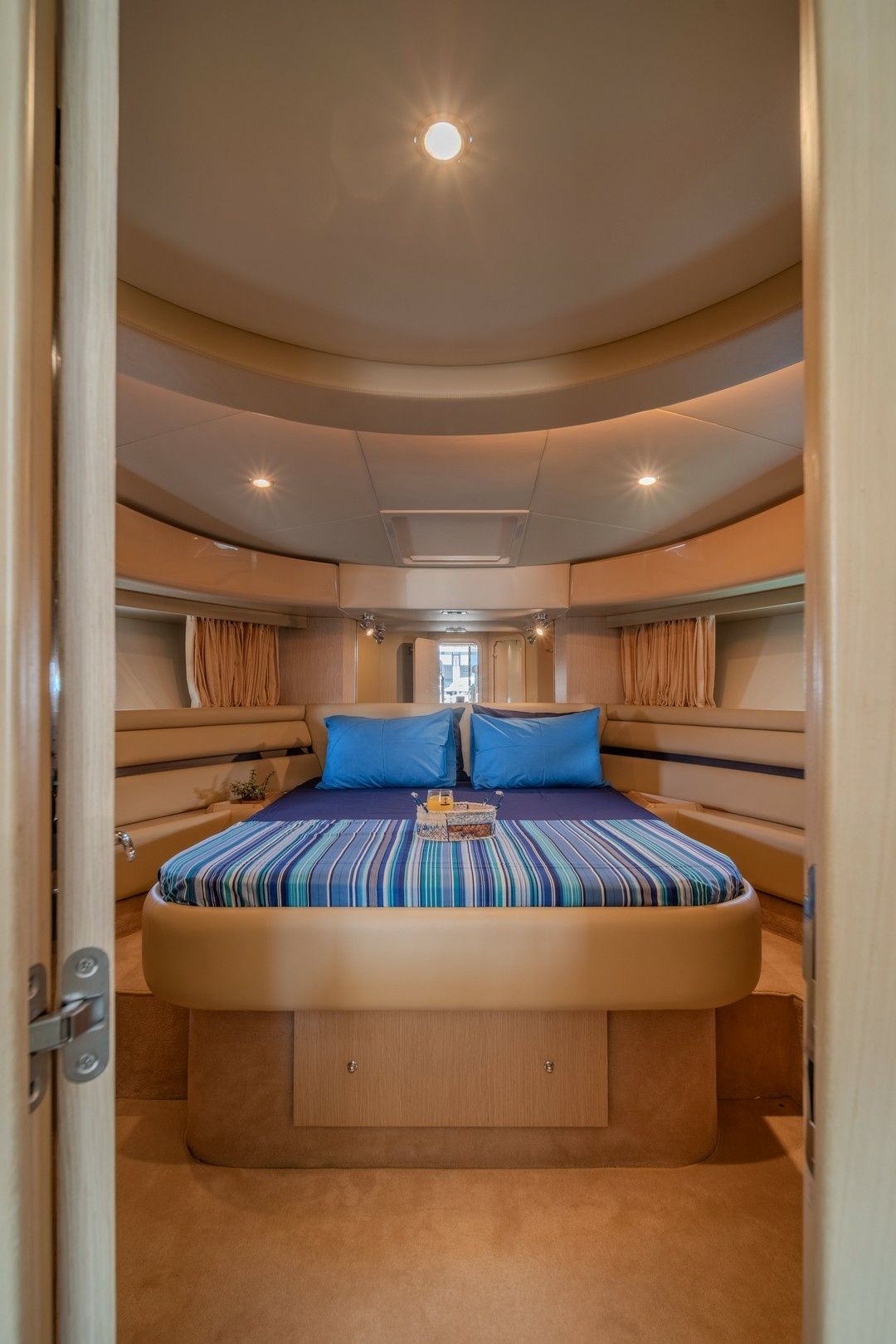 Ferretti 550 | Carte Blanche