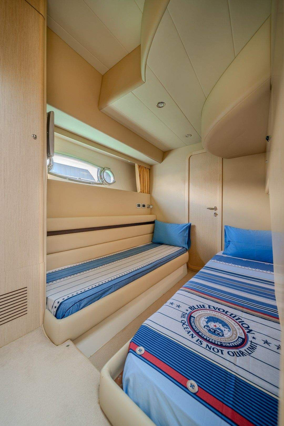 Ferretti 550 | Carte Blanche