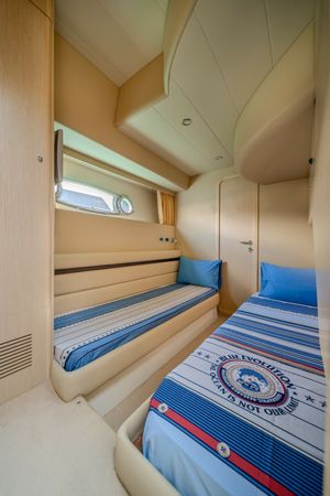 Ferretti 550 | Carte Blanche