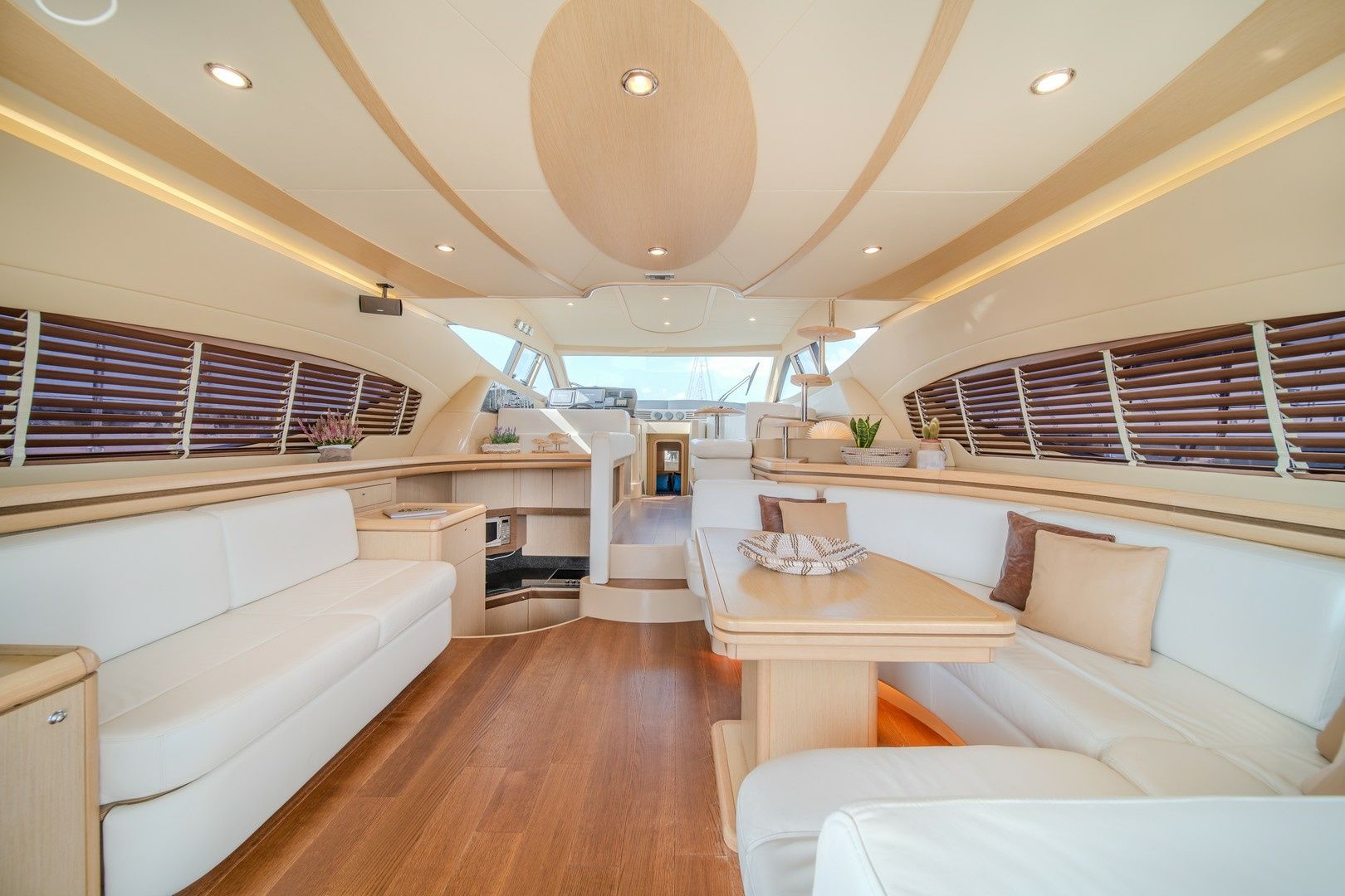 Ferretti 550 | Carte Blanche