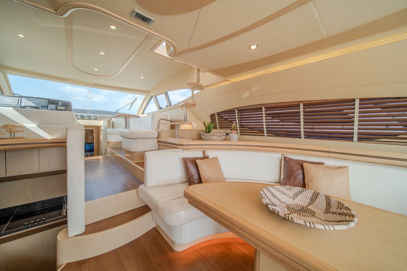 Ferretti 550 | Carte Blanche