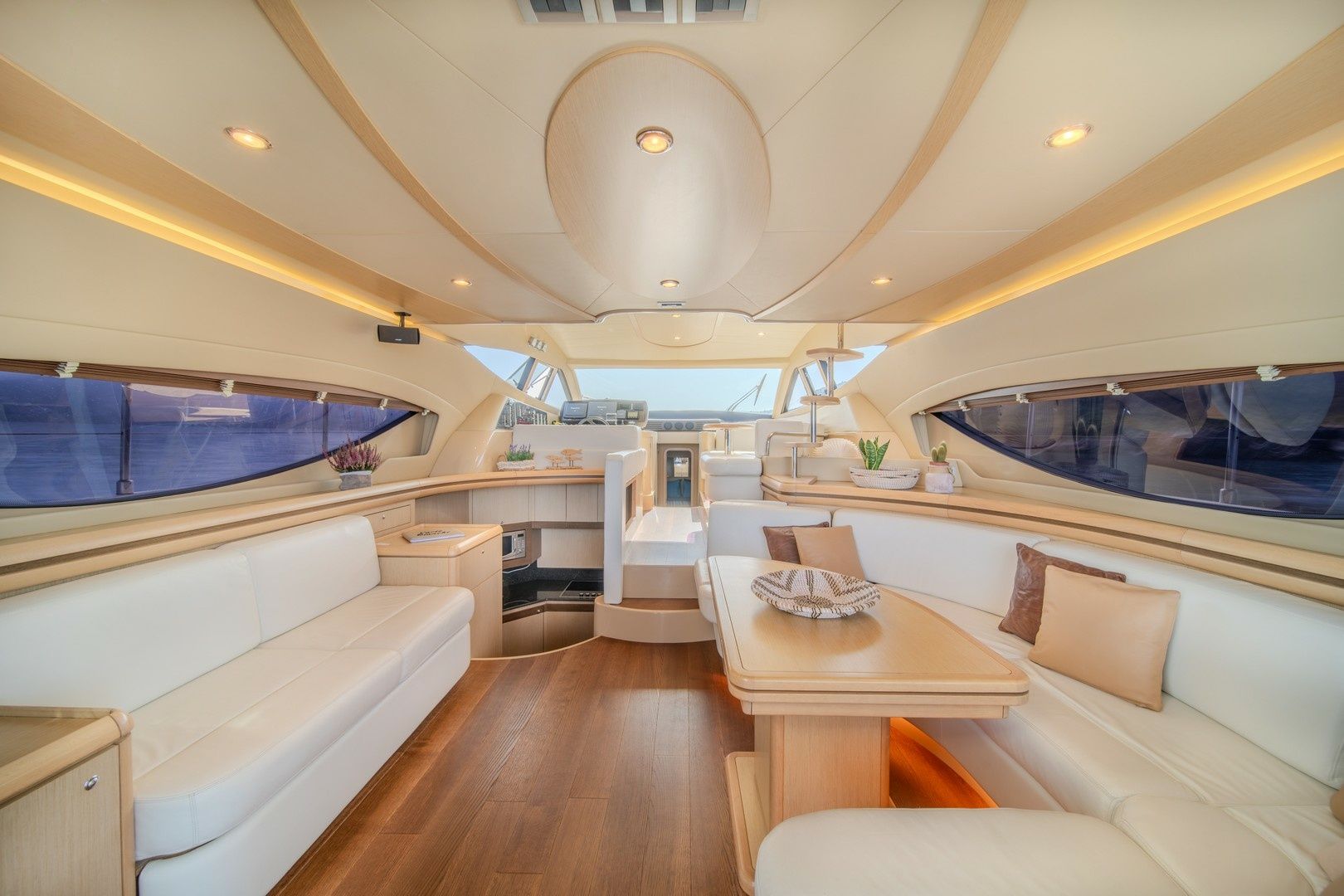 Ferretti 550 | Carte Blanche