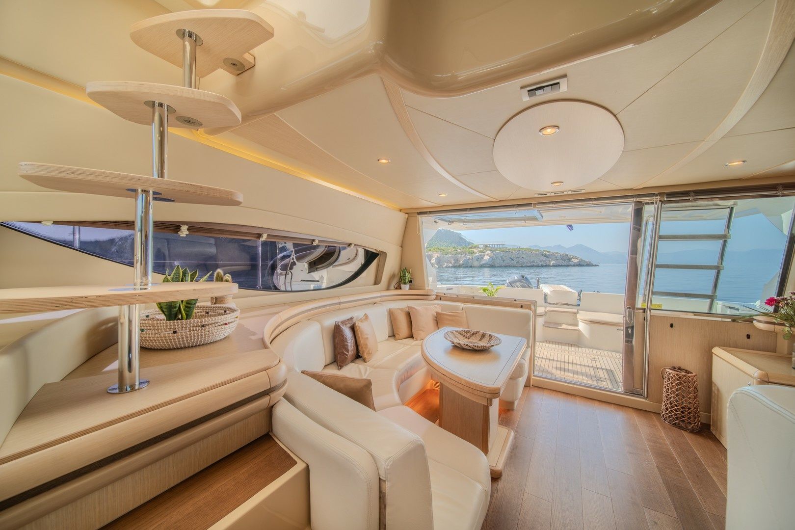Ferretti 550 | Carte Blanche