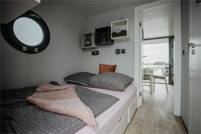 La Mare Apart M | Lu-Ann