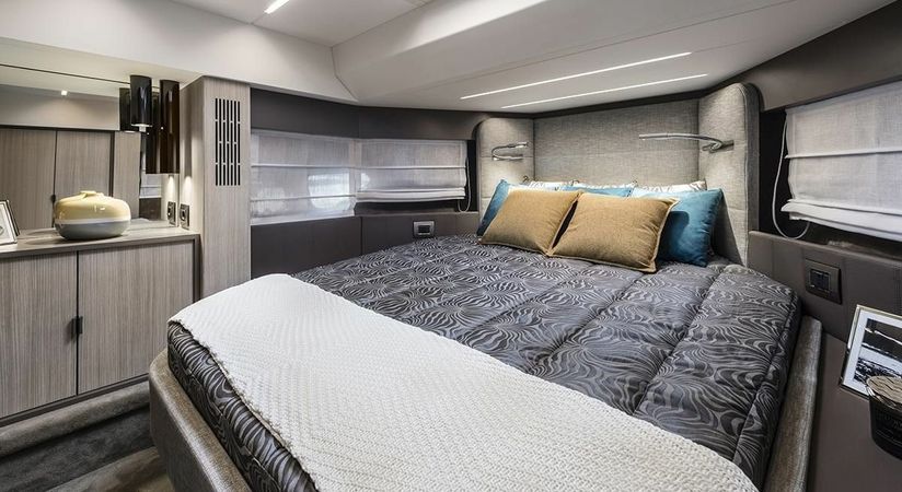 Cranchi 36 | Sun Sail 1