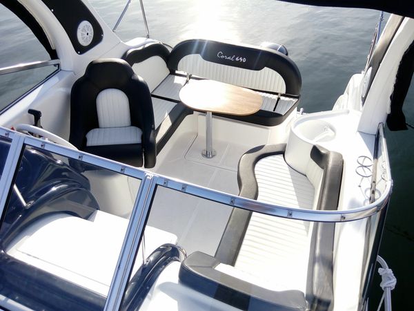 Coral 690 Sport Cruiser | Sun Sail 3