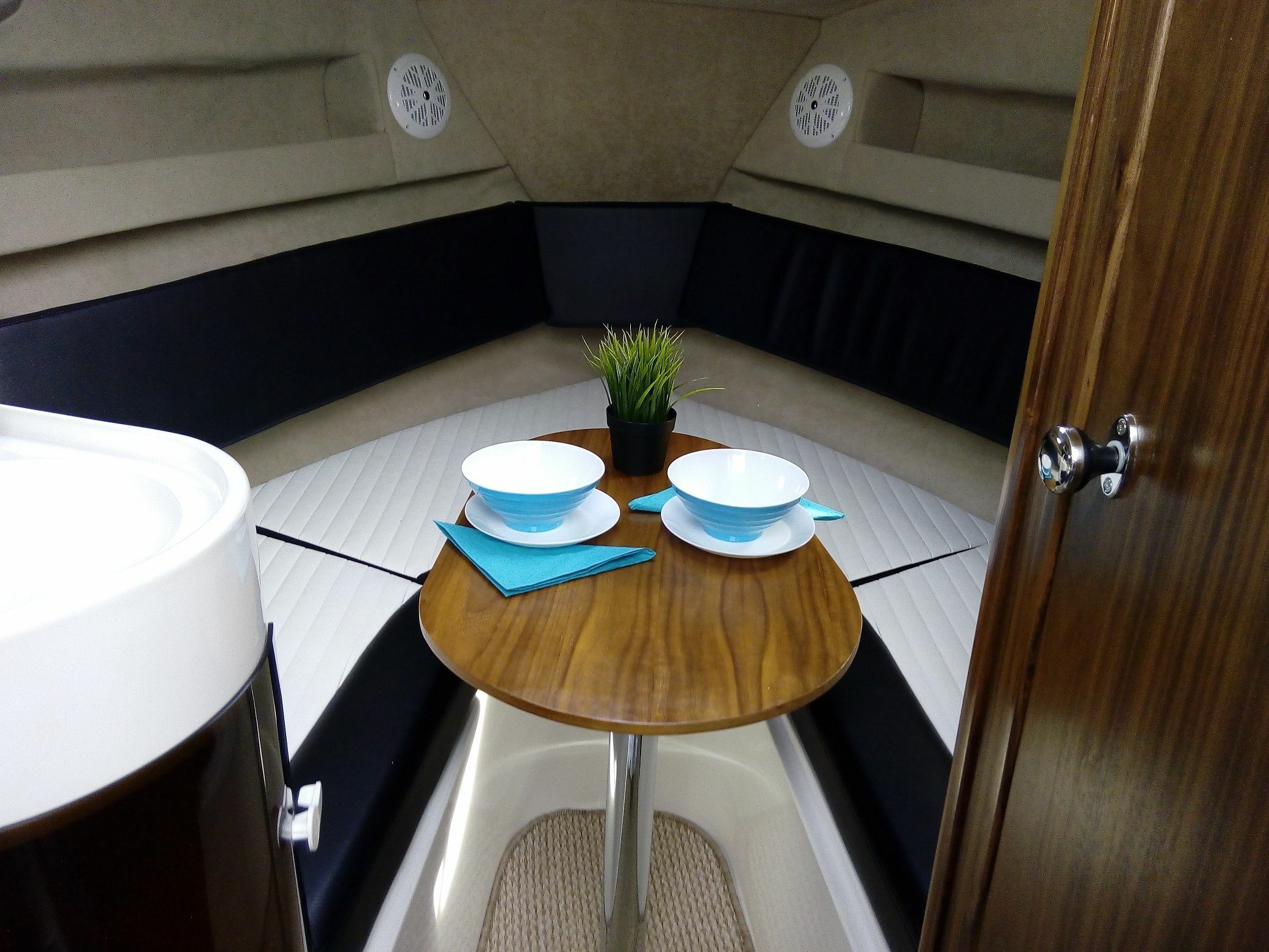 Coral 690 Sport Cruiser | Sun Sail 3