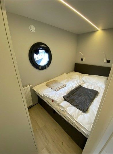 La Mare Apart EL | Belle