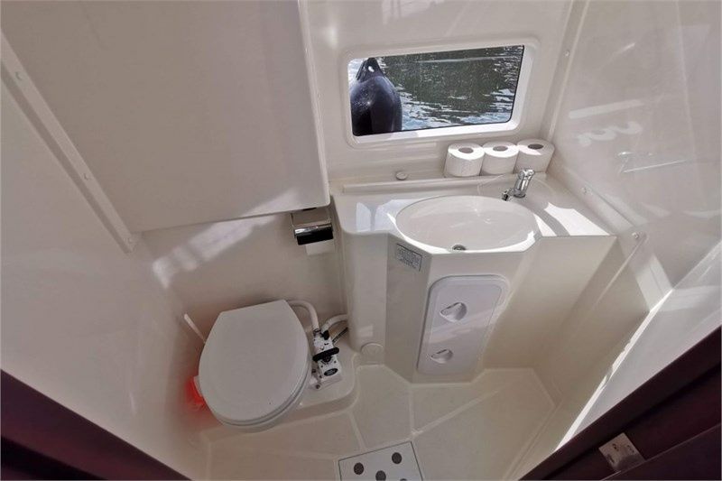 Platinum 989 Flybridge | Aurora