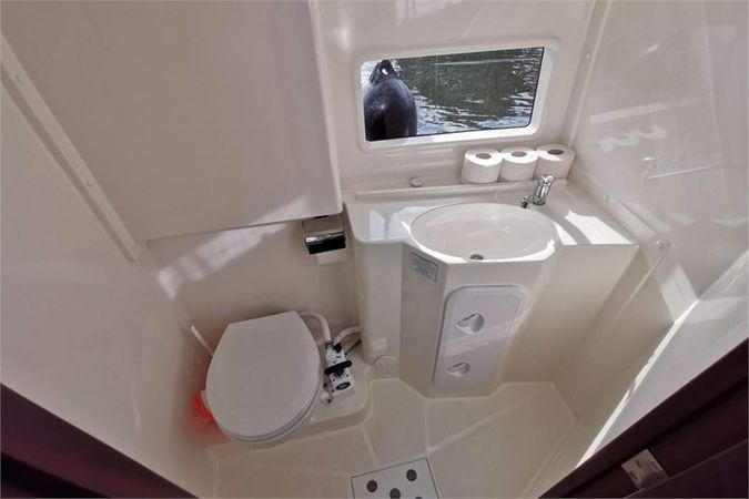 Platinum 989 Flybridge | Aurora