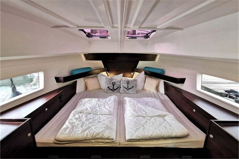 Platinum 989 Flybridge | Aurora