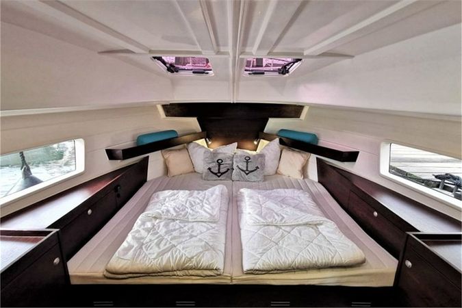 Platinum 989 Flybridge | Aurora