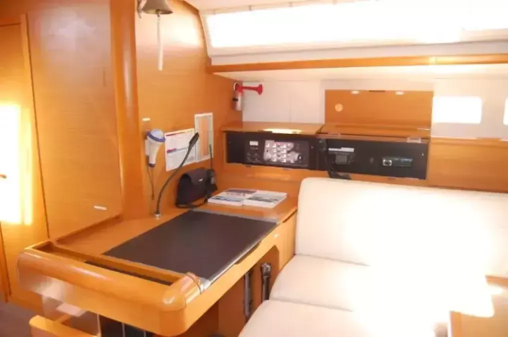 Jeanneau Sun Odyssey 519 | Champagne
