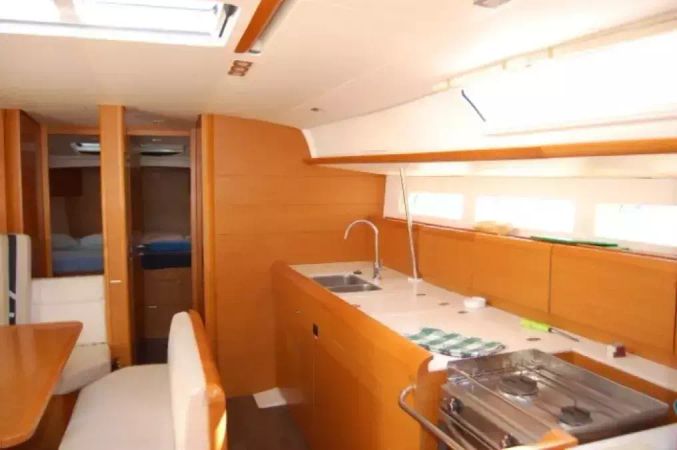 Jeanneau Sun Odyssey 519 | Champagne