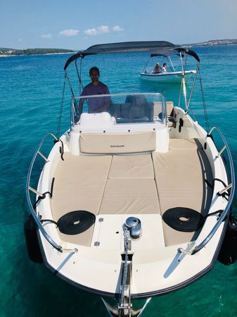 Quicksilver 675 | 17