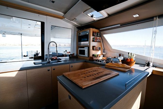 Fountaine Pajot Helia 44 | Kyra