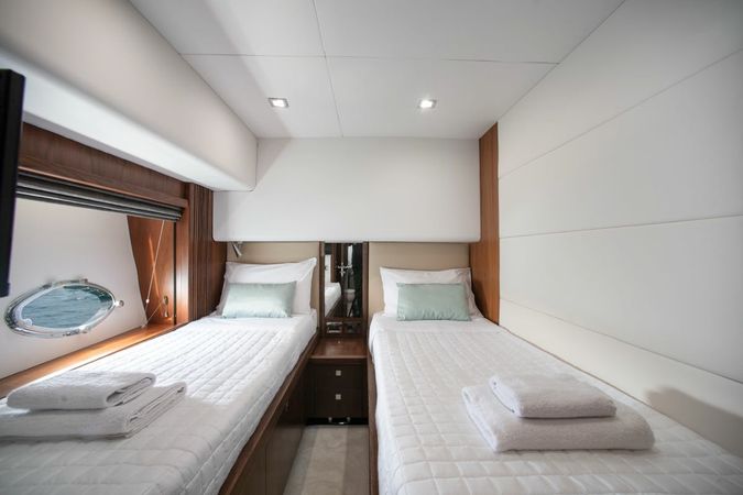 Sunseeker 82 | Phoenix