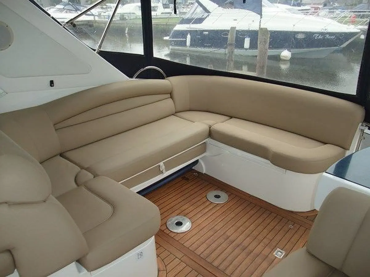 Sealine 38 | Elaine