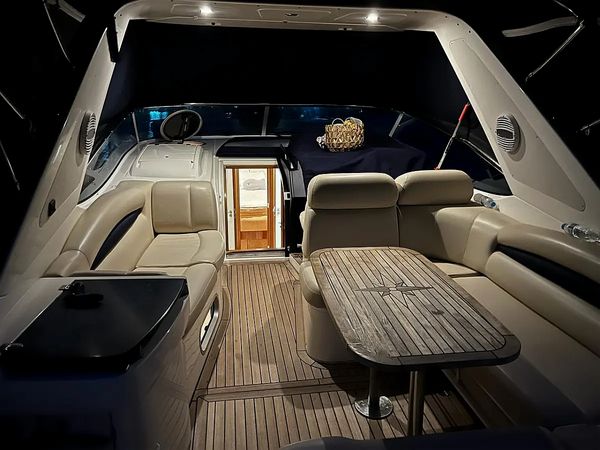 Sealine 38 | Elaine