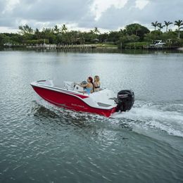 Bayliner M15 | Garoe