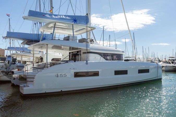Lagoon 55 | Iris