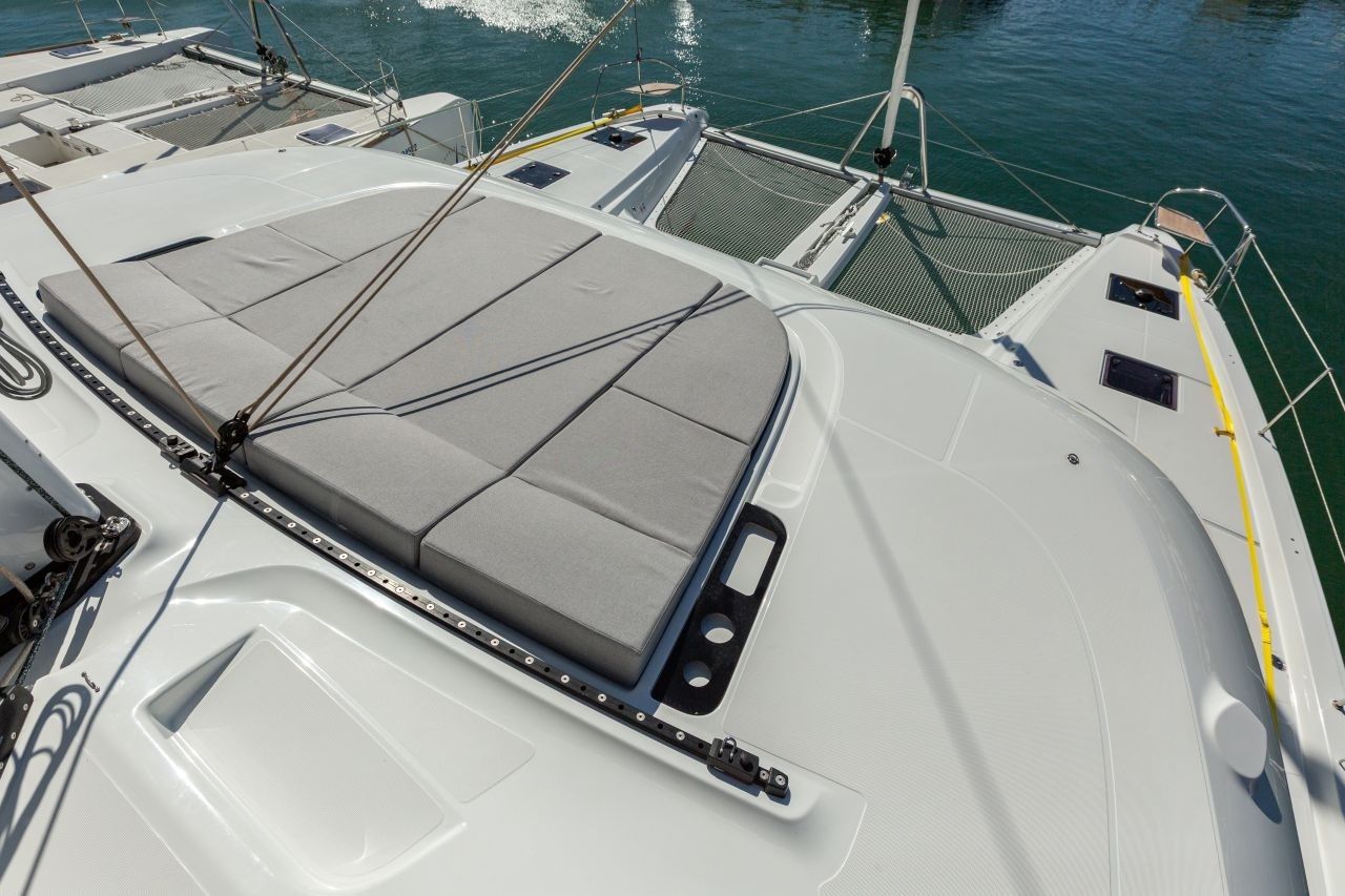 Lagoon 55 | Iris