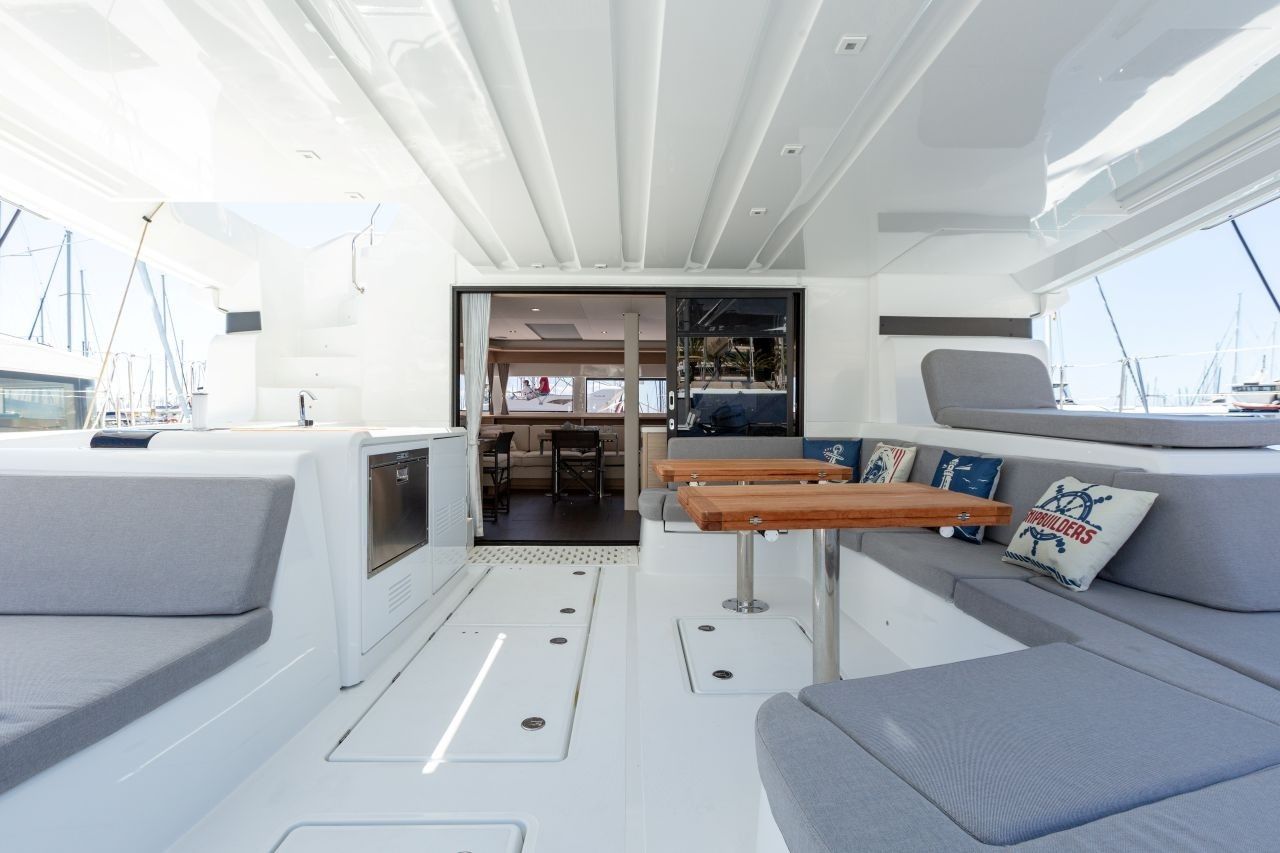 Lagoon 55 | Iris