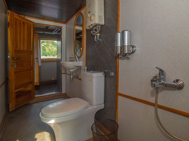 Custom Built Phinisi | Refviero