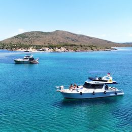 Custom Built 37 | Melina