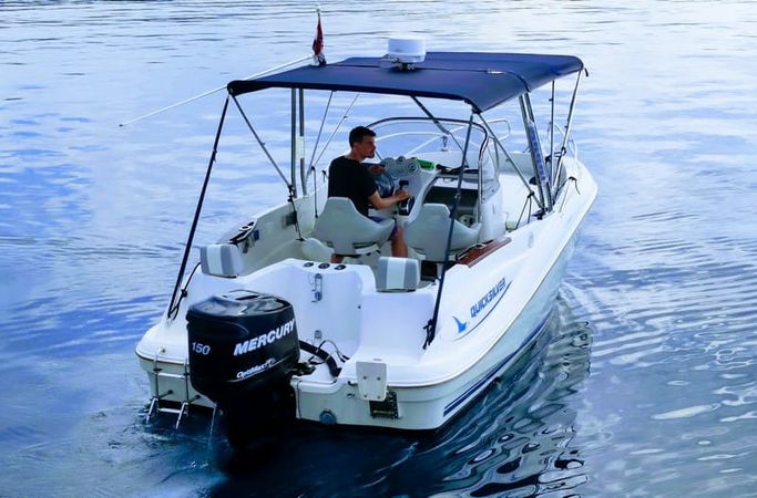 Quicksilver 635 | 08