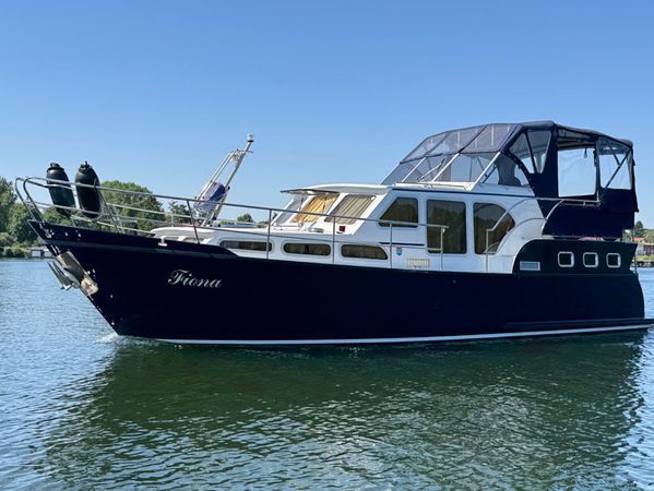 Pedro Skiron 35 | Fiona