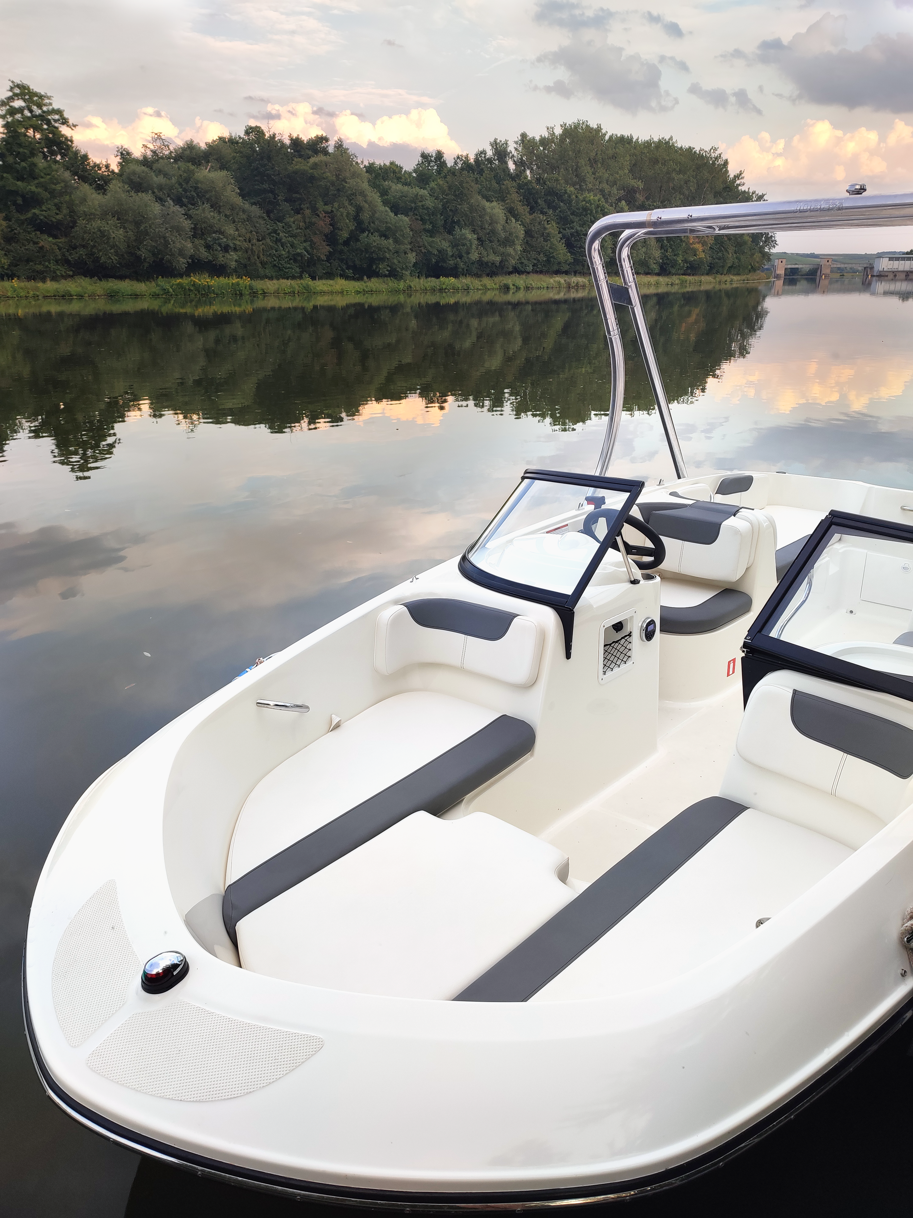 Bayliner E6 | Calypso
