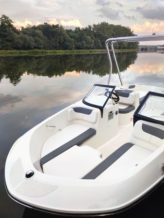 Bayliner E6 | Calypso