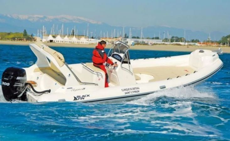 Black Fin Elegance 25 | 12