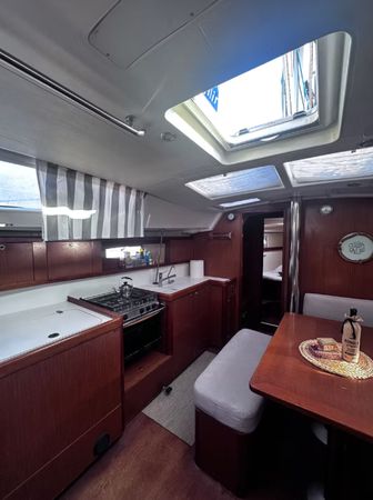 Beneteau Oceanis 46 | Victoria